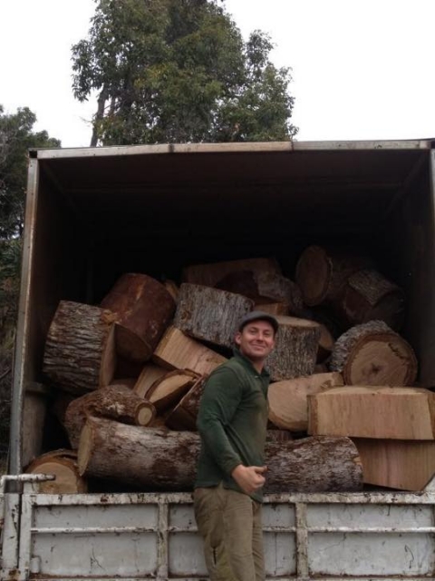 Land Clearing in Perth - loading logs Land Clearing in Perth - loading logs